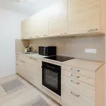דירה Airport With Balcony ברטיסלאבה
