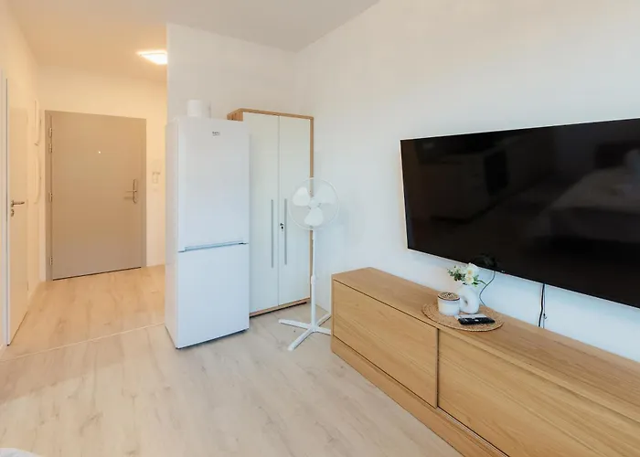 Airport With Balcony * ブラチスラヴァ