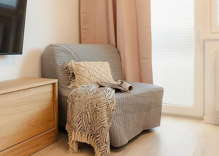 Airport With Balcony ブラチスラヴァ